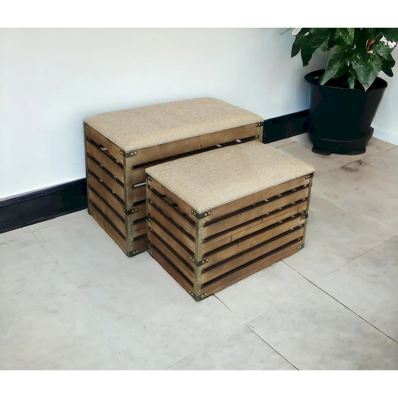 Set di due panche portaoggetti in legno marrone a doghe e imbottite con piano apribile - 23,7 L x 14 P x 17,5 H