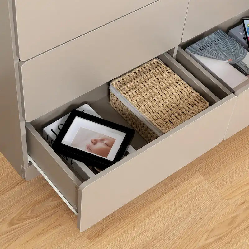 Cassettiera, mobile bar, credenza, mobile contenitore, angoli dei cassetti piatti, sei cassetti