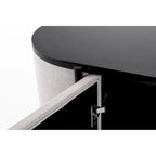 Credenza moderna in tessuto beige e metallo nero opaco con design curvo
